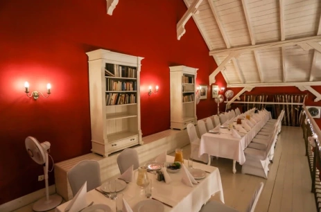 Sala konferencyjna Biblioteka Cafe w Dwór Korona Karkonoszy Sosnówka