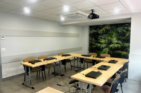 Sala konferencyjna Sala ZIELONA w MONIUSZKI 7 Centrum biurowo-szkoleniowe PIERWSZY WYNAJEM SALI ZA PÓŁ CENY Katowice