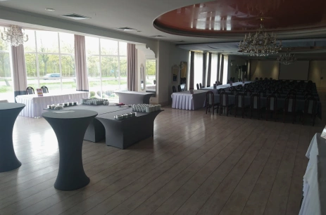 Sala konferencyjna Sala Bankietowa w Centrum Hotelowo - Konferencyjne DELICJUSZ Stęszew