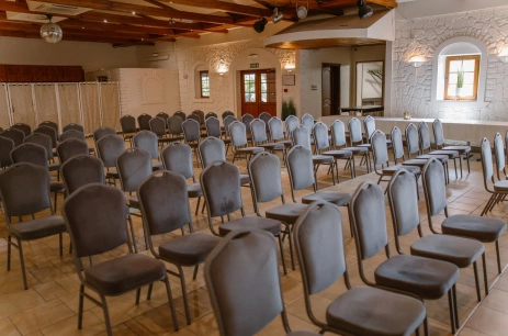 Sala konferencyjna WINOGRONOWA w Hotel Kosmowski Września