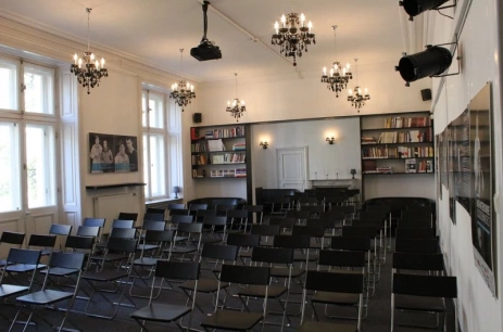 Sala konferencyjna Kominkowa w Centrum Myśli Jana Pawła II  Warszawa