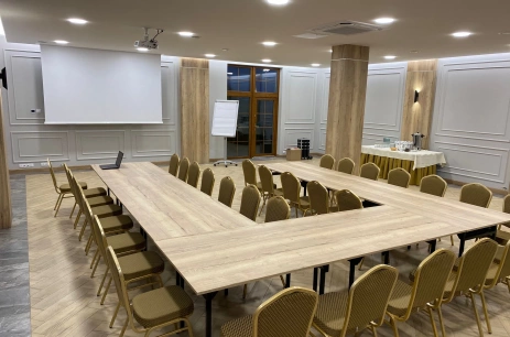 Sala konferencyjna Sala konferencyjna w Ośrodek Agroturystyczny „Zacisze” Ostrowite