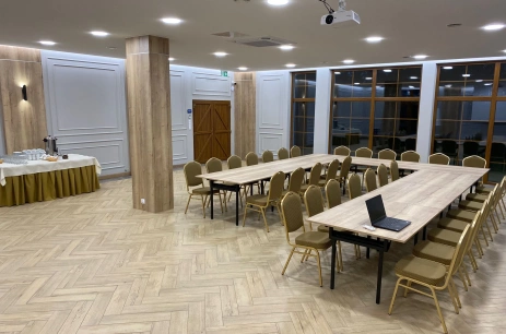 Sala konferencyjna Sala konferencyjna w Ośrodek Agroturystyczny „Zacisze” Ostrowite