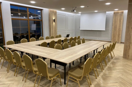 Sala konferencyjna Sala konferencyjna w Ośrodek Agroturystyczny „Zacisze” Ostrowite