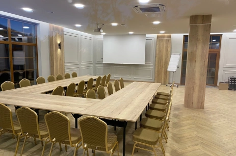 Sala konferencyjna Sala konferencyjna w Ośrodek Agroturystyczny „Zacisze” Ostrowite
