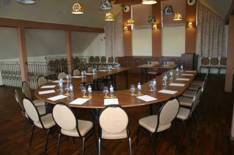 Sala konferencyjna Sala Bursztynowa w Villa Estera**** Hotel & Restauracja Warszawa