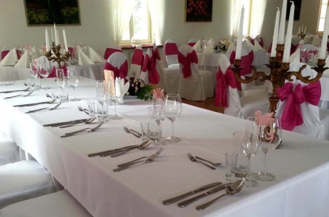 Sala konferencyjna Salonik w Dwór Strzyżew Kampinos