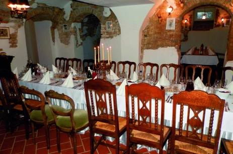 Sala konferencyjna Sala Łowczego w Dwór Strzyżew Kampinos