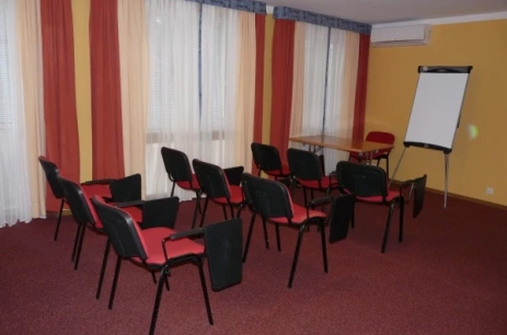 Sala konferencyjna Sala 2 w Politechnika Warszawska Ośrodek Szkoleniowo-Wypoczynkowy w Grybowie Grybów