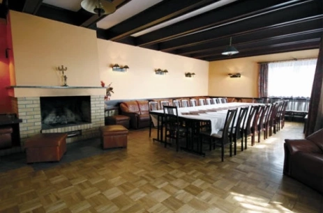 Sala konferencyjna Sala kominkowa w Ośrodek Wypoczynkowo-Szkoleniowy Arkun Łeba