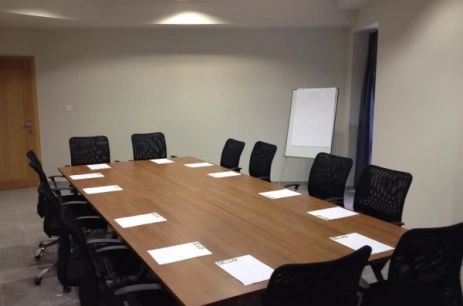 Sala konferencyjna Sala szkoleniowa "słońce" w Opolskie Centrum Energii Odnawialnej OCEO Opole