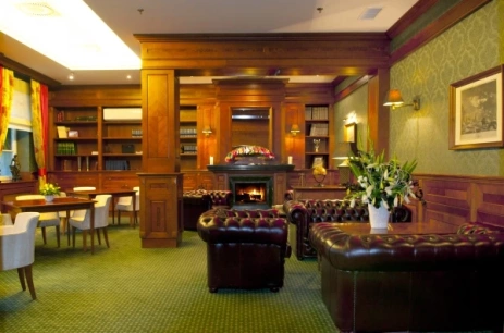 Sala konferencyjna kominkowa w Park Hotel Business & Pleasure Szczecin