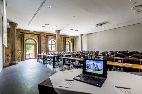 Sala konferencyjna Powozownia Sala 1 w Uroczysko Siedmiu Stawów Luxury Hotel Niemcza