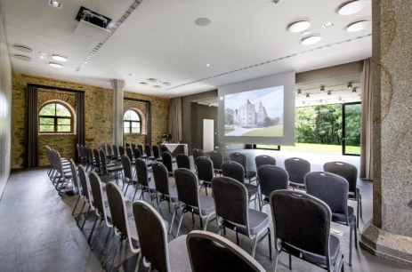 Sala konferencyjna Powozownia Sala 2 w Uroczysko Siedmiu Stawów Luxury Hotel Niemcza