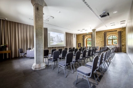Sala konferencyjna Powozownia Sala 2 w Uroczysko Siedmiu Stawów Luxury Hotel Niemcza