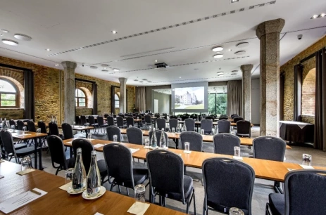 Sala konferencyjna Powozownia Sala 3 (sale 1+2) w Uroczysko Siedmiu Stawów Luxury Hotel Niemcza