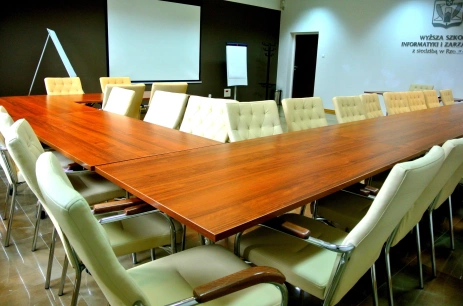 Sala konferencyjna 12 sal wykładowych, ćwiczeniowych i komputerowych w Centrum Turystyki i Rekreacji WSIiZ Rzeszów