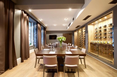 Sala konferencyjna Czarny Bez w Herbarium Hotel & SPA Gąsawa