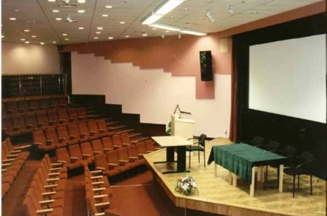 Sala konferencyjna SALA KINOWA w CENTRUM REHABILITACJI ROLNIKÓW KRUS Szklarska Poręba