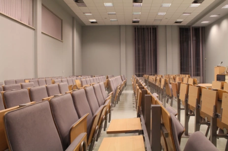 Sala konferencyjna Aula A001 w Collegium Da Vinci Poznań