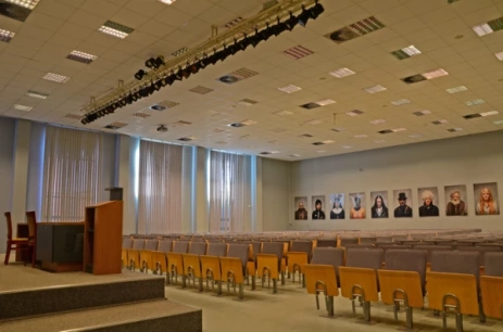 Sala konferencyjna Aula A004 w Collegium Da Vinci Poznań