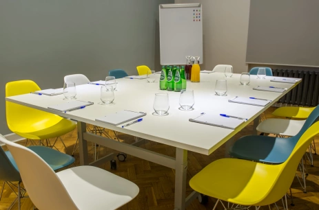 Sala konferencyjna The Maples w i-View Meetings Warszawa