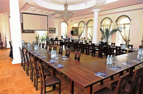 Sala konferencyjna Sala Kolumnowa w Hotel*** Dwór Mystkowo Płońsk