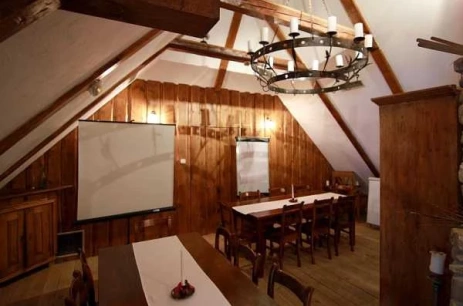 Sala konferencyjna Kuźnia w Zespół rekreacyjny Polana Sosny Niedzica