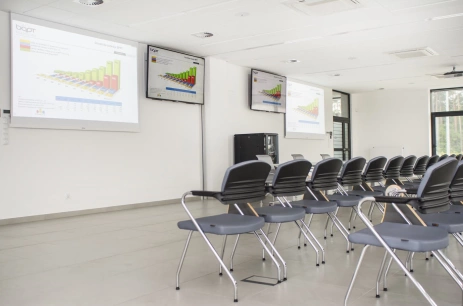 Sala konferencyjna CAPSLOCK w IDEA Przestrzeń Biznesu Bydgoszcz