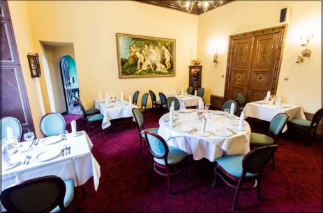 Sala konferencyjna Sala bankietowa w historycznych częściach Pałacu Hardta w Pałac Wąsowo Wąsowo