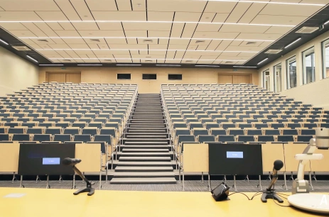 Sala konferencyjna Aula główna - 466 miejsc w Wydział Zarządzania Uniwersytetu Łódzkiego Łódź