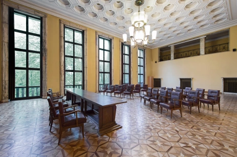 Sala konferencyjna Sala z żyrandolem w Nowe Centrum Administracyjne Kraków