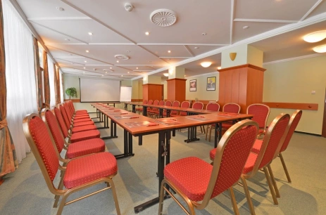 Sala konferencyjna Parlour Ďumbier w HOTEL PARTIZÁN**** Congress & Wellness resort - Slovakia Tále - Słowacja