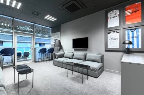 Sala konferencyjna Skybox w Enea Stadion Poznań