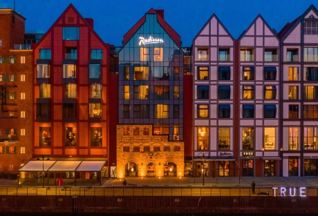 Bezpieczny i nade wszystko wyjątkowy Radisson Hotel & Suites Gdańsk