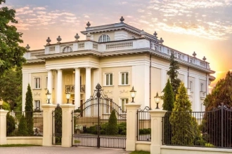 Szczyt luksusu i elegancji pod Warszawą - polecamy Pałacyk Otrębusy Business & SPA