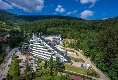 Widokowy hotel na konferencję i wypoczynek, czyli 4-gwiazdkowy Hotel Klimczok w Beskidach