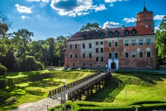 Konferencja w zamku? Na eventy biznesowe poleca się Zamek w Uniejowie, Dom Pracy Twórczej!