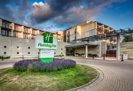 Hotel 4-gwiazdkowy pod Warszawą - Holiday Inn Resort Warszawa-Józefów, oferujący nowoczesne sale konferencyjne