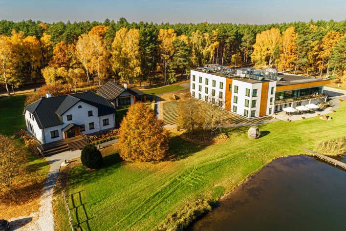 Wyjątkowy hotel w Wielkopolsce - Hotel Odpocznia Resort i Las! Na konferencję, wypoczynek i integrację