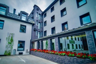 Hotel Senator po pożarze - obiekt nadal działa, a każda rezerwacja to pomoc!