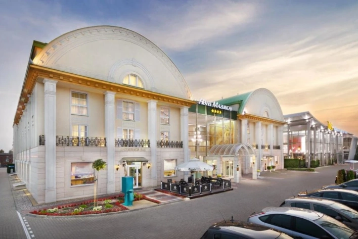 Francuskie Hity w Hotelu Mazurkas – muzyczny wieczór prosto z Paryża!