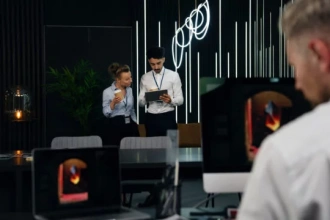 Sale konferencyjne: jakie technologie mogą usprawnić przebieg spotkania?