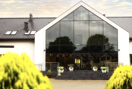 Pawie Oczko – konferencje i eventy biznesowe w sercu natury Warmii i Mazur