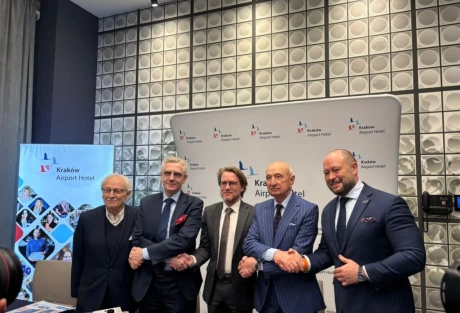 Hotel Tribe Kraków Airport