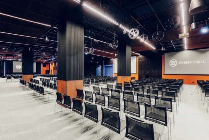 Event Hall w Fabryce Norblina - nowoczesne centrum konferencyjne w sercu Warszawy!