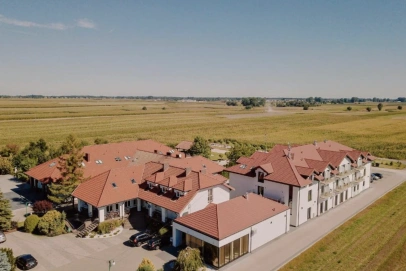 Zorganizuj event w otoczeniu natury i ciszy z Gościńcem Uniejów!