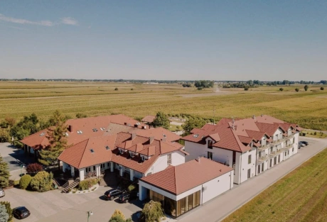 Zorganizuj event w otoczeniu natury i ciszy z Gościńcem Uniejów!