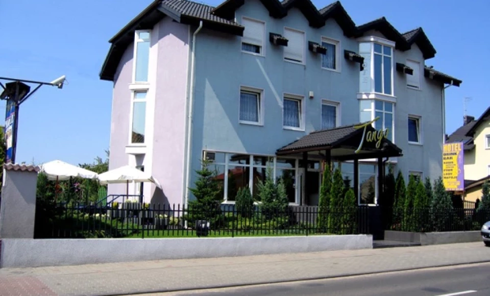 Hotel ** "Tango"