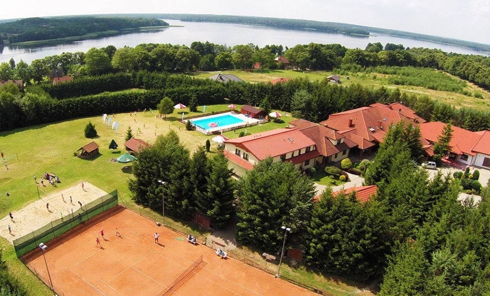 Kompleks Rekreacyjno-Sportowy "Dom nad Jeziorem"